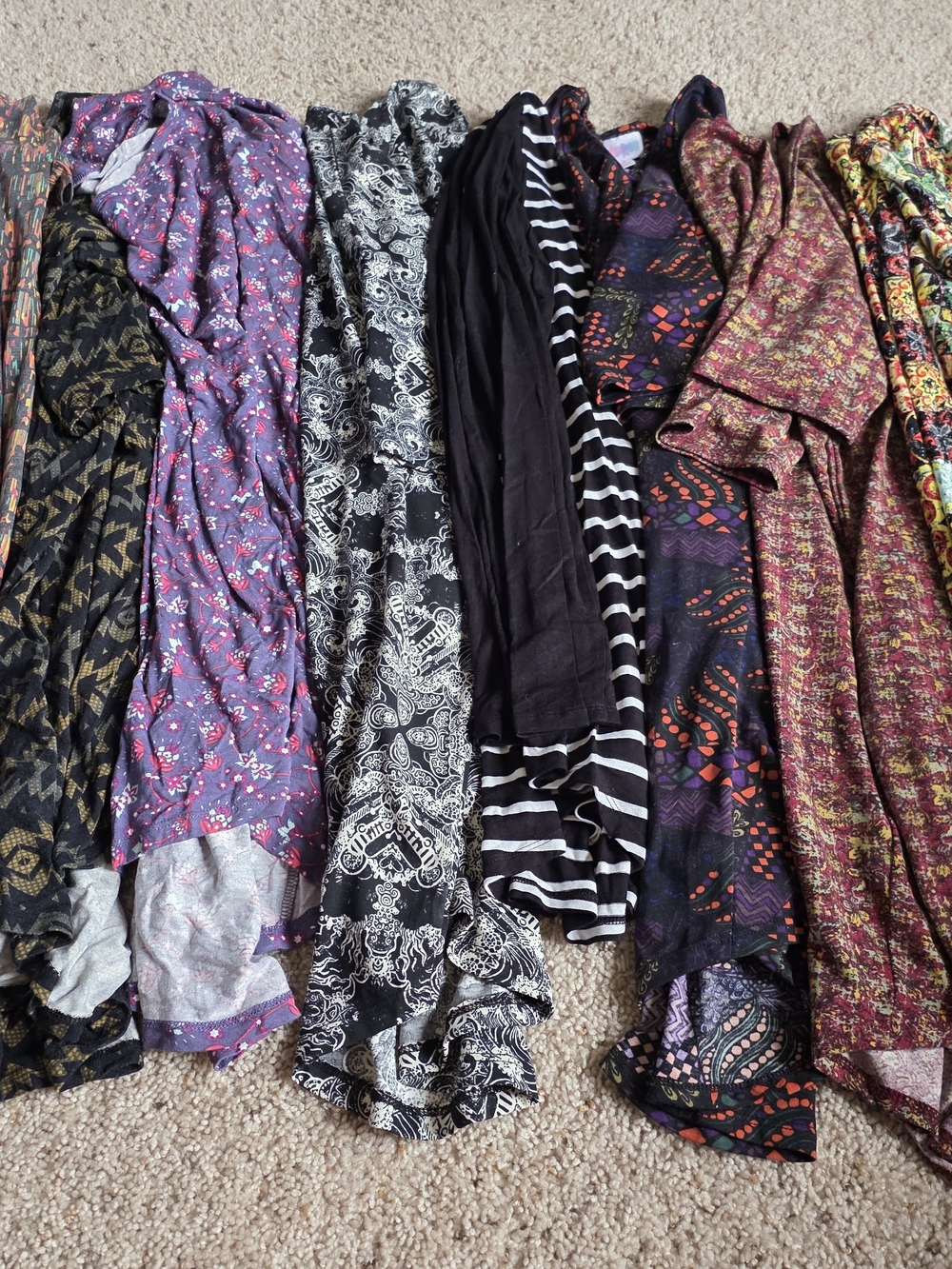 Lot of 9 LuLaRoe Short Sleeve Shirts - Size Small - Mixed Prints